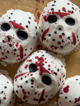 Blood orange & Goji berry bath bomb